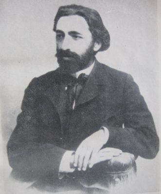 Armenian writer Vrtanes Papazian