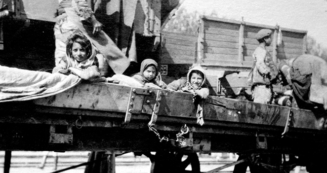 Adana_1915_Armenian_Children_Deported