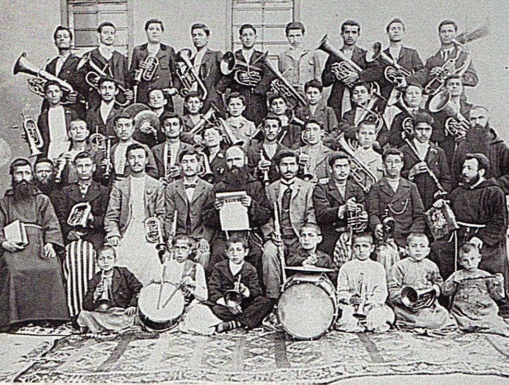 Mezere_Mezre_Mezire_French College_Fanfare orchestra_c. 1904