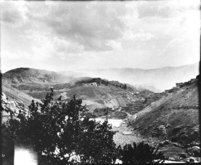 Gertrude Bell_Arghana Maden_June 1909_Village from a distance