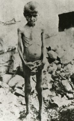 Harput_1915_Deported_Armenian_boy