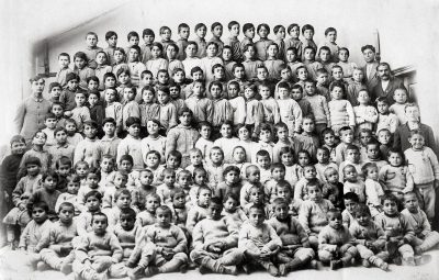 Armenian_Orphans_Merzifon_1918