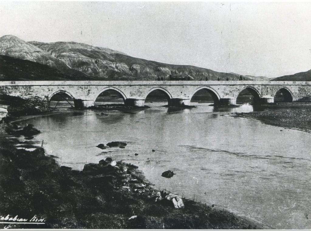 Bridge_Kızılırmak_between_Sivas_Tokat