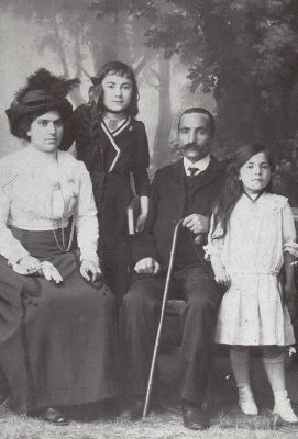Talas_Armenian_Family_1900